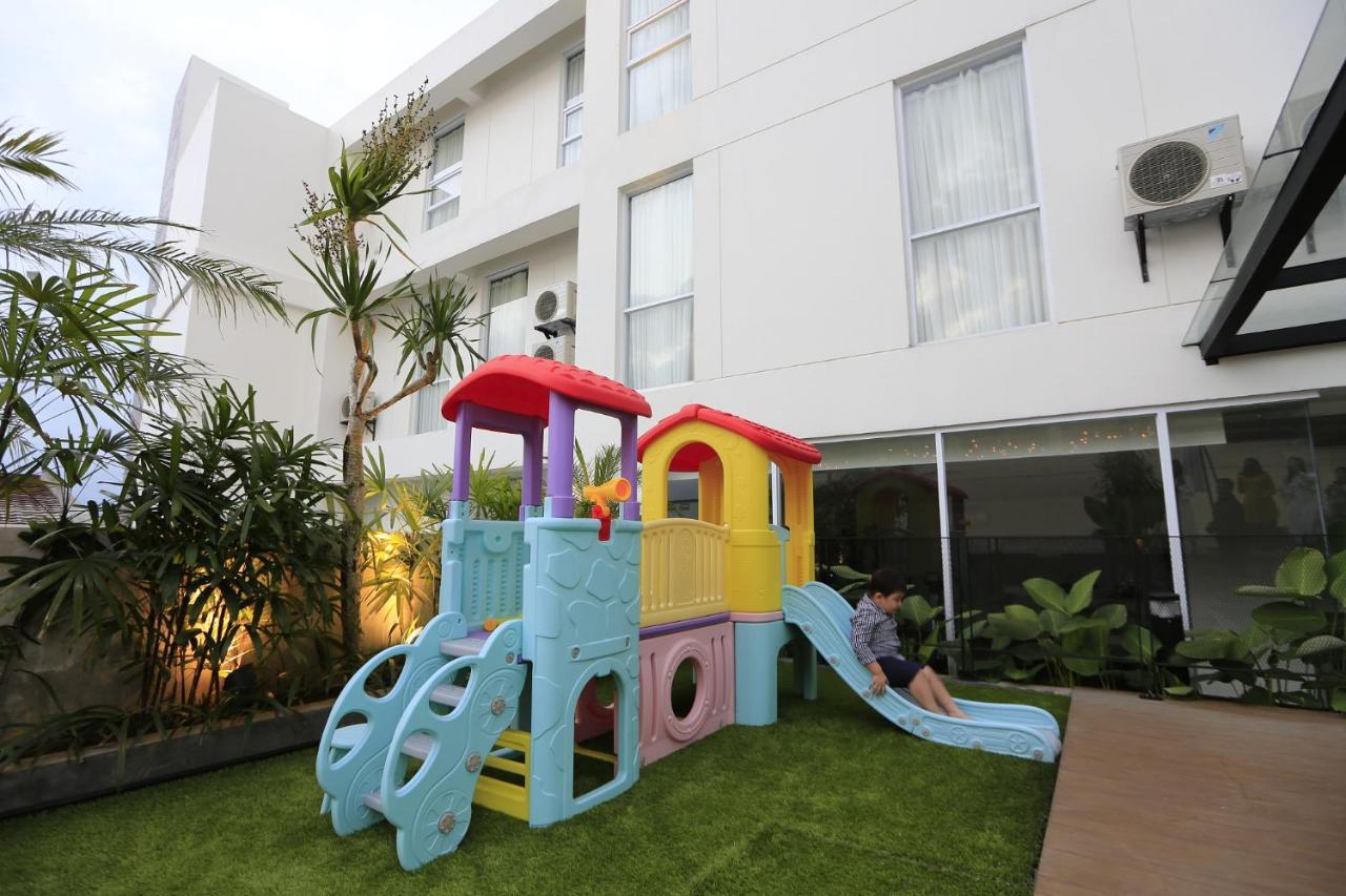 Luminor Hotel Purwokerto By Wh 외부 사진