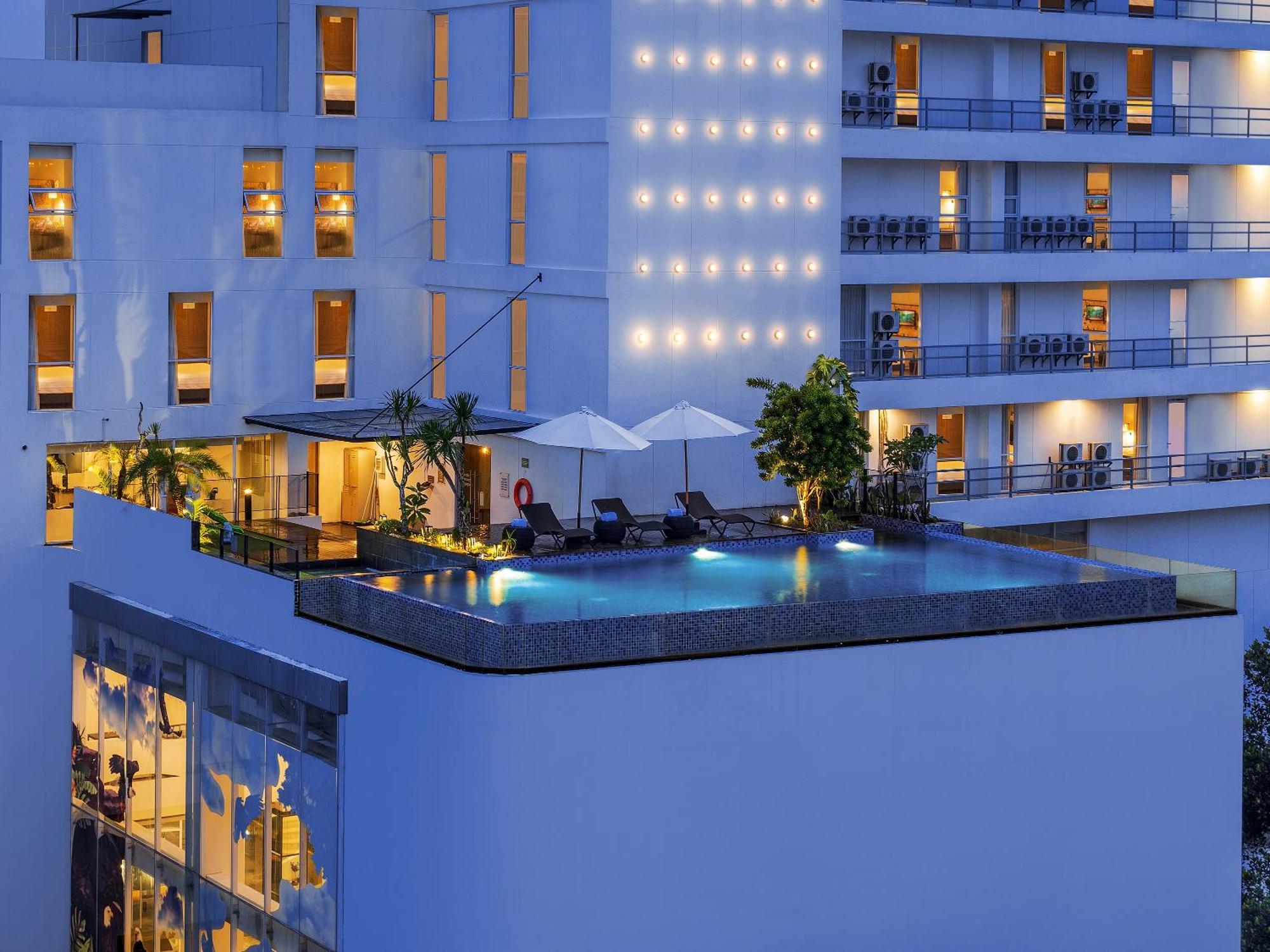 Luminor Hotel Purwokerto By Wh 외부 사진